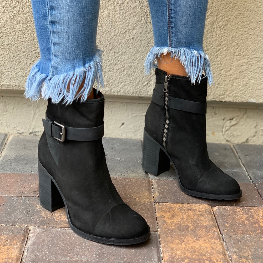 Black Distressed Leather High Heel Ankle Boots - Picture 5 of 8
